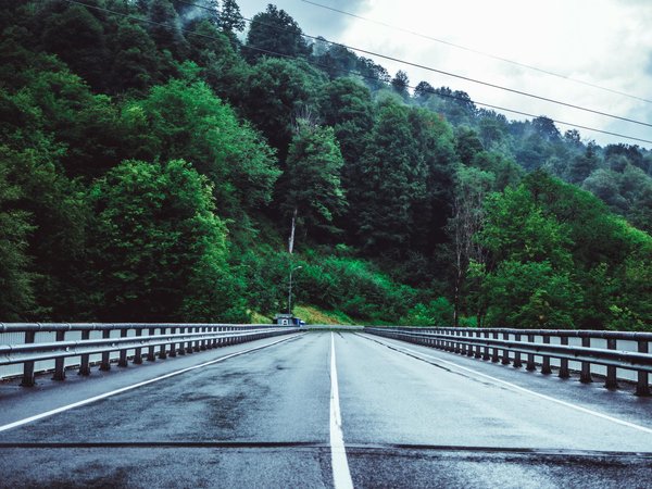 Lumières de véhicules : pourquoi elles sont cruciales pour votre sécurité routière
